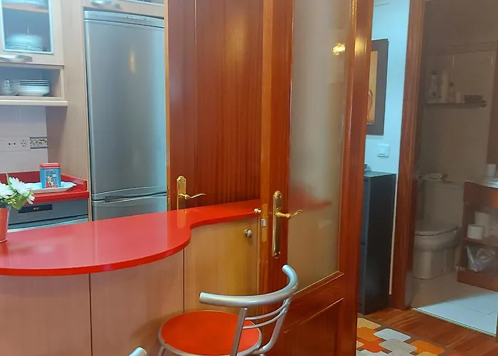 Coqueto Con Garaje Y Piscina A 8' Playa Brazomar